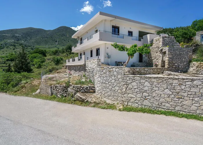 Patima Hills Апартаменти *